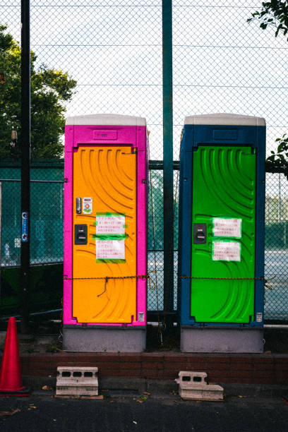 Best Portable bathroom rental  in Fairbury, IL